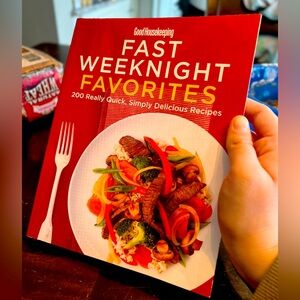 NEW Fast Weeknight Favorites Cookbook - Red Cover